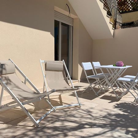 Suite Claudia Sirmione Zewnętrze zdjęcie